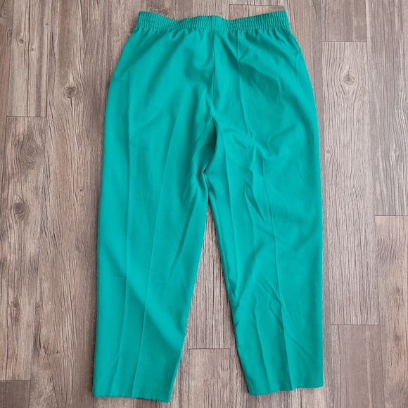 Plus size vintage wide leg green pants - Picture 4 of 4